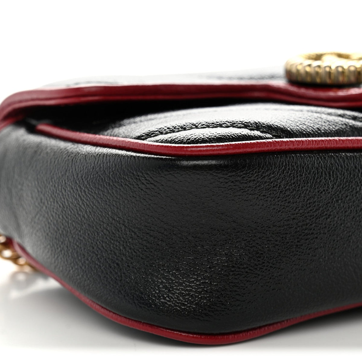 Vintage Effect Calfskin Matelasse Diagonal Super Mini Torchon GG Marmont Shoulder Bag Black Romantic Cherry