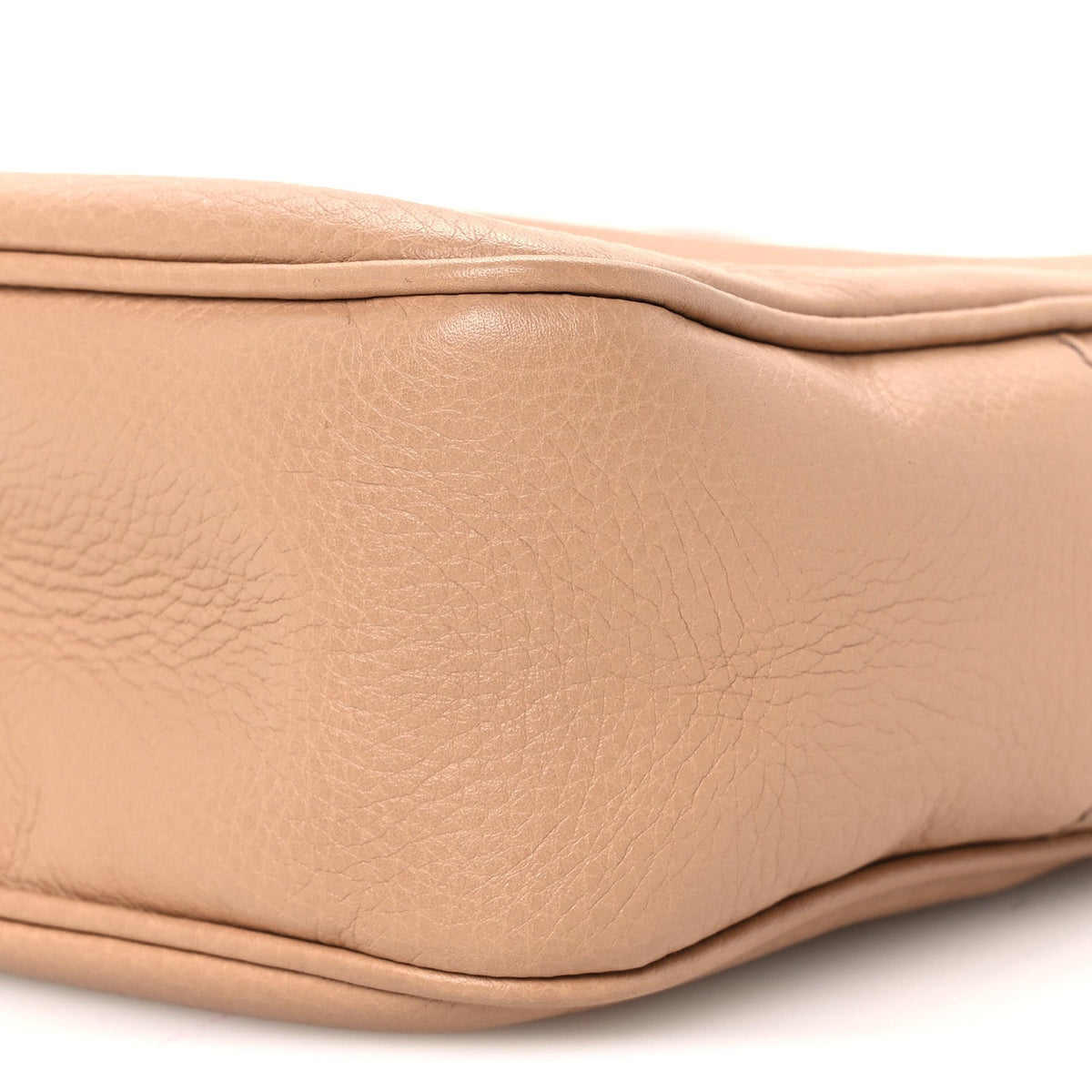 Pebbled Calfskin Small Soho Disco Bag Camelia