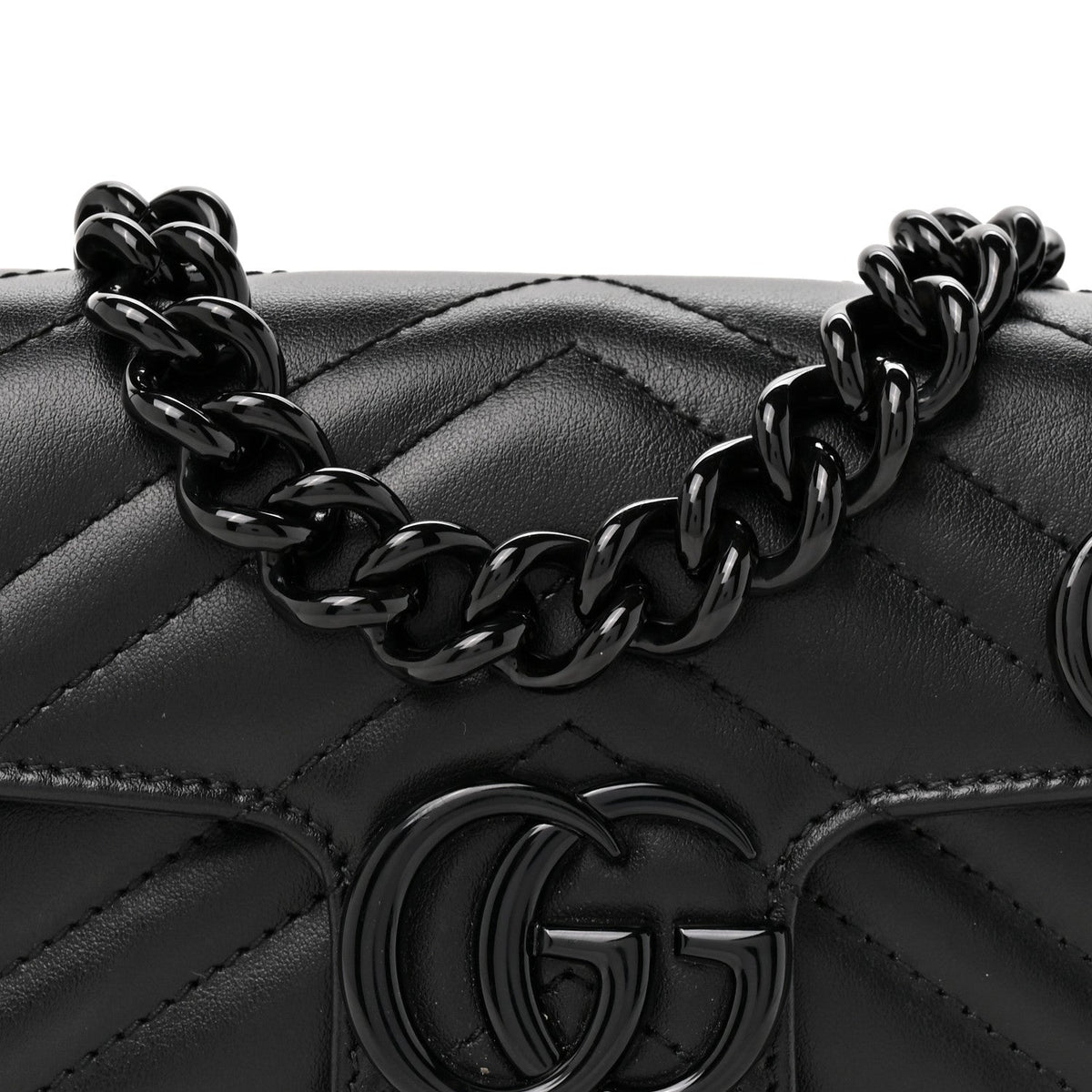 Calfskin Matelasse Monochrome GG Marmont Chain Belt Bag Black