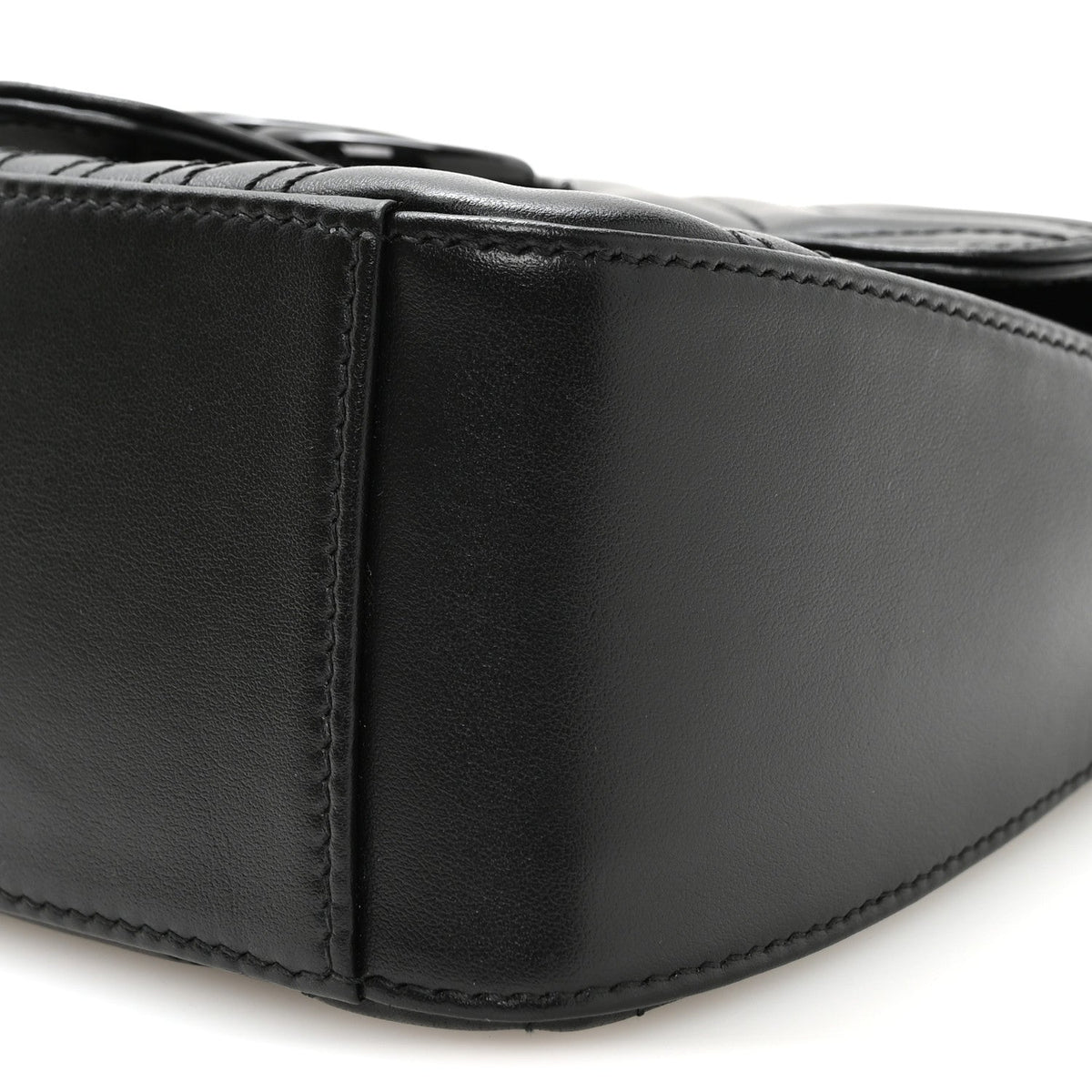 Calfskin Matelasse Monochrome GG Marmont Top Handle Shoulder Bag Black
