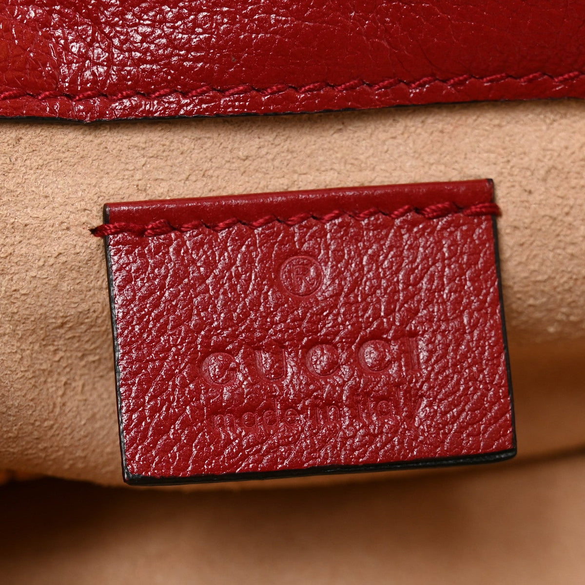 Vintage Effect Calfskin Matelasse Diagonal Super Mini Torchon GG Marmont Shoulder Bag Black Romantic Cherry