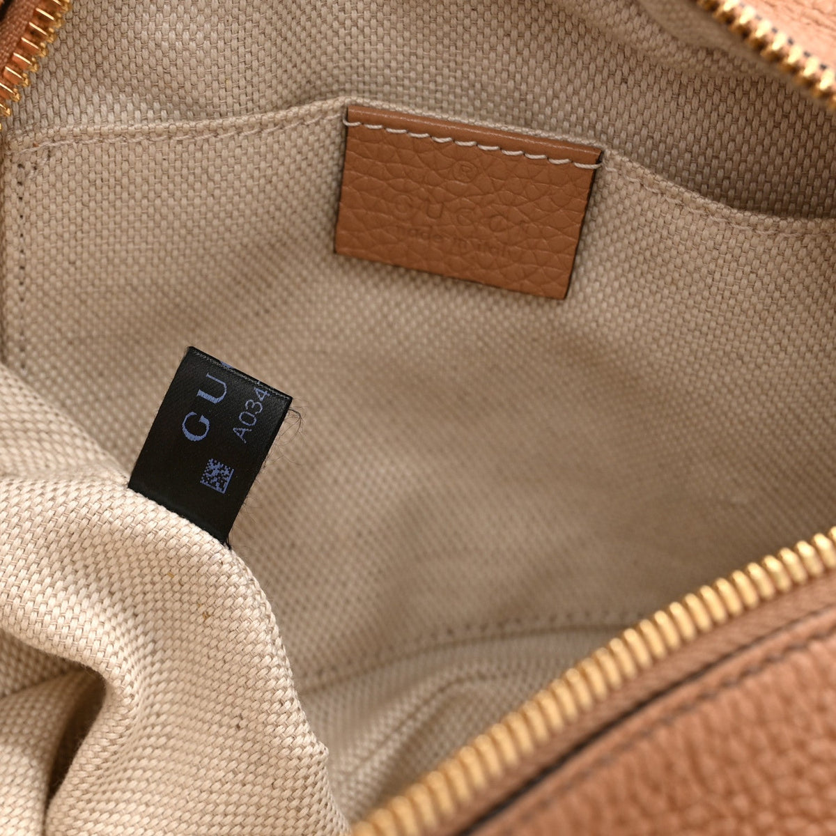 Pebbled Calfskin Small Soho Disco Bag Camelia