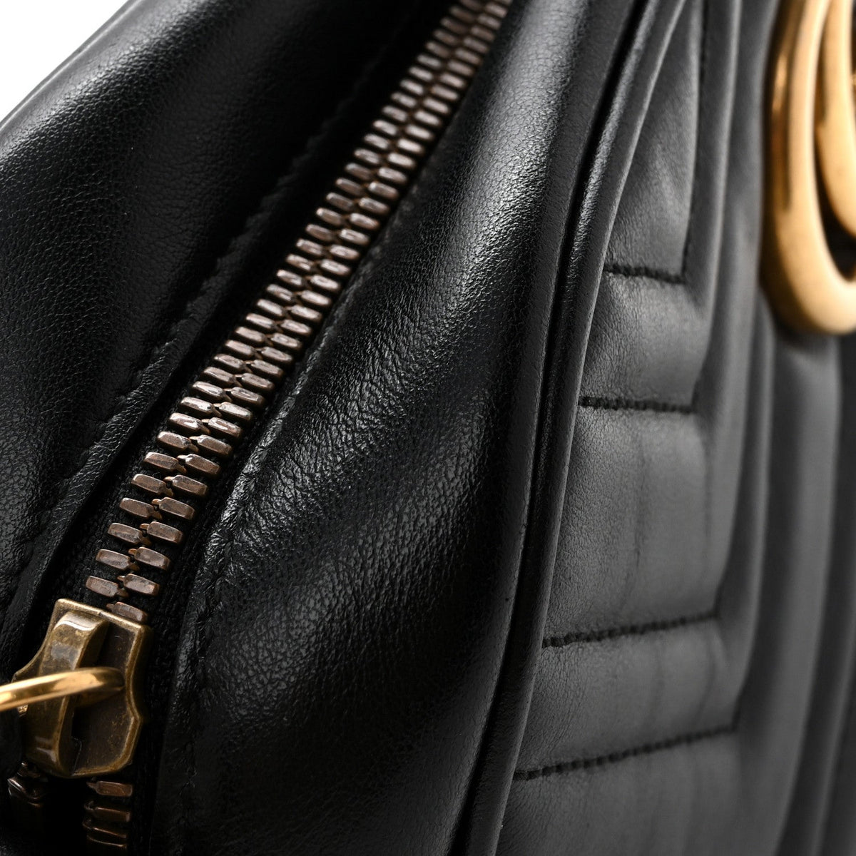 Calfskin Matelasse Small GG Marmont Chain Shoulder Bag Black