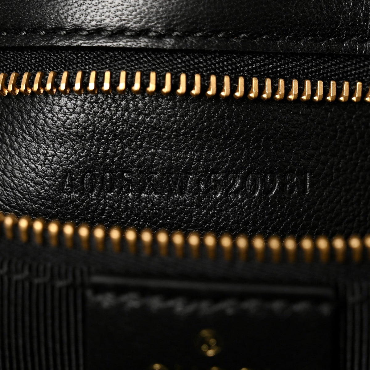 Nappa Vertical Matelasse Medium Jetset GG Marmont Shoulder Bag Black