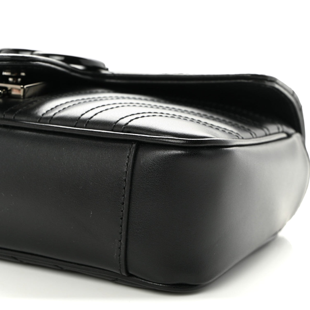 Calfskin Matelasse Monochrome Mini GG Marmont Shoulder Bag Black