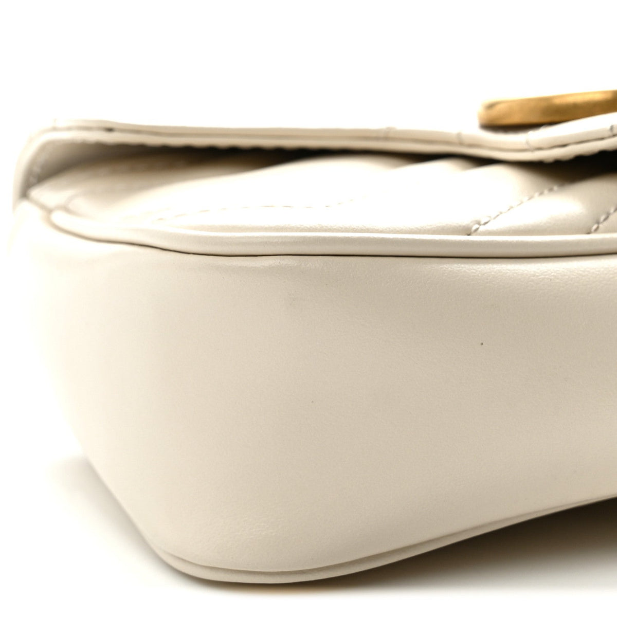 Calfskin Matelasse Super Mini GG Marmont Shoulder Bag White