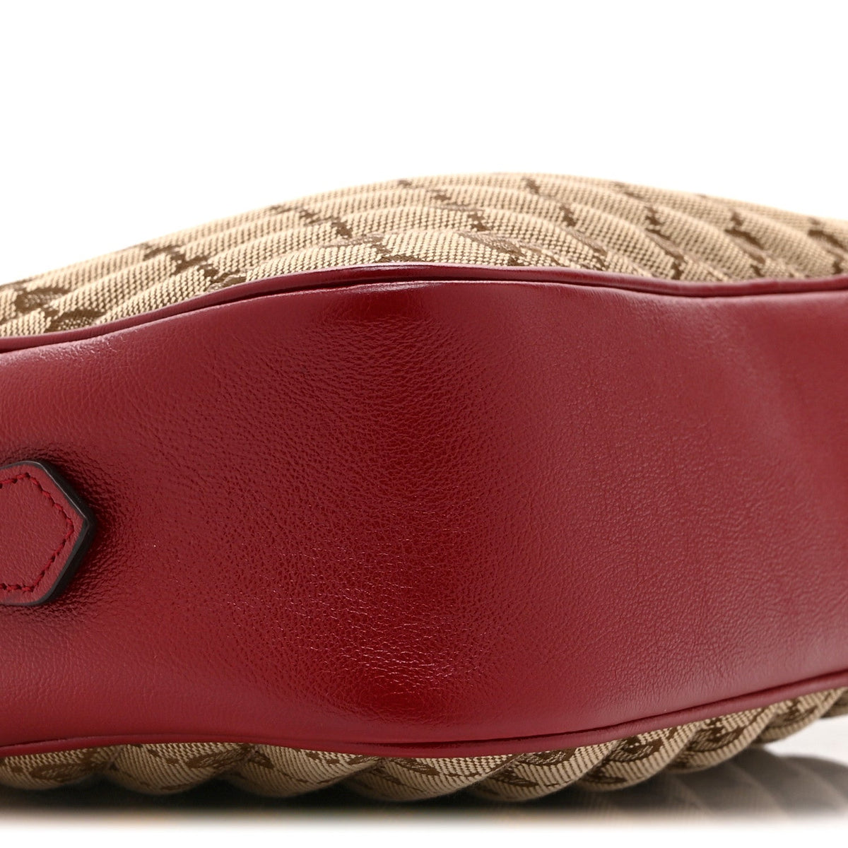 Monogram Azalea Calfskin Matelasse Diagonal Small GG Marmont Chain Shoulder Bag Beige Ebony New Cherry Red