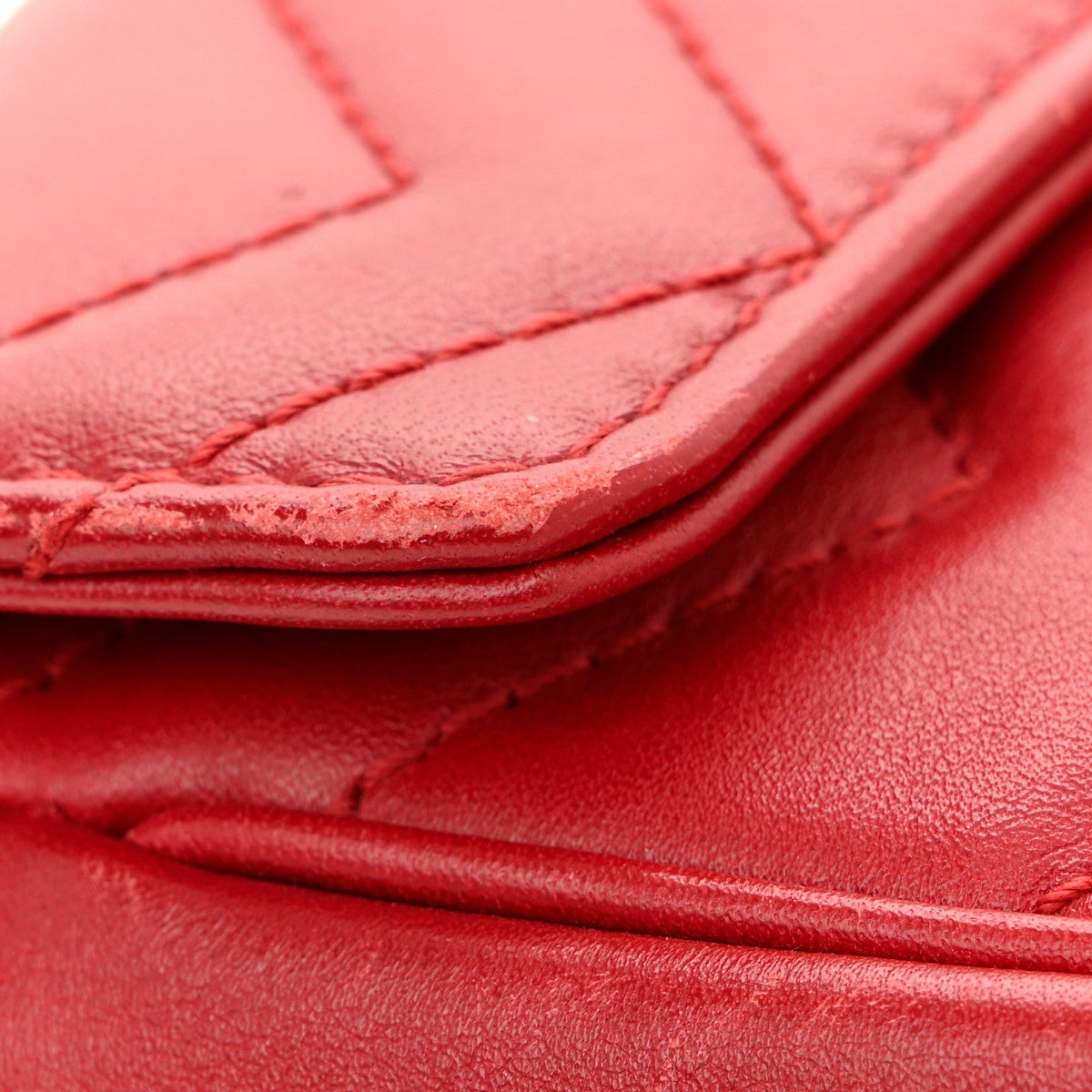 Calfskin Matelasse Super Mini GG Marmont Shoulder Bag Hibiscus Red