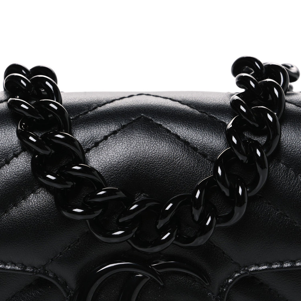 Calfskin Matelasse Monochrome GG Marmont Chain Belt Bag Black