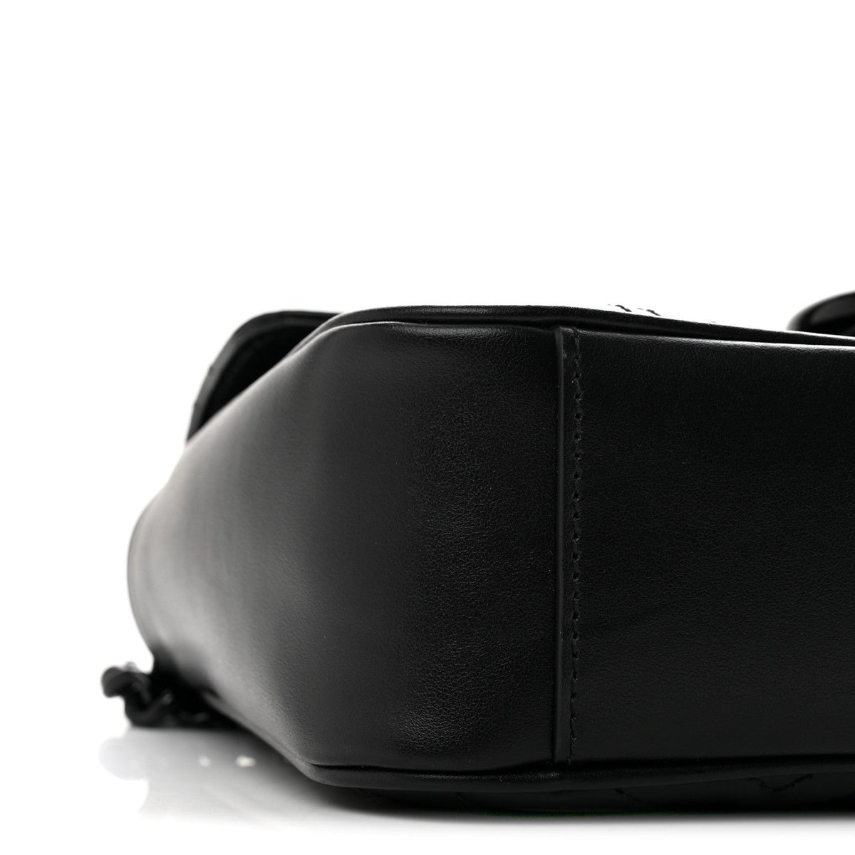 Calfskin Matelasse Monochrome Small GG Marmont Shoulder Bag Black